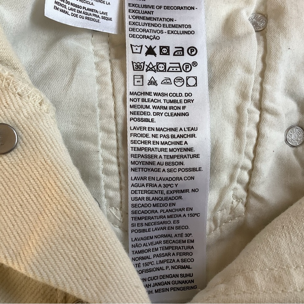 Levi’s 501 shorts. Off white/butterflies  29 W  100% cotton - Picture 9 of 10